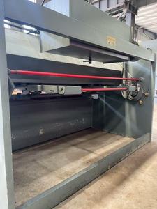 เครื่องตัดไฮดรอลิกแบบกิโยติน 6*3200 มม. รุ่น Qc11k สำหรับตัดแผ่นอะลูมิเนียม - Product Image 3