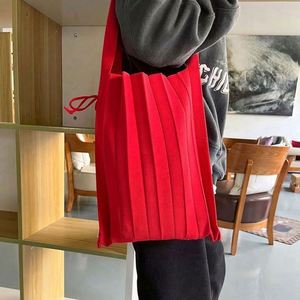 Ins Style <b>Fold</b> Design Bump Color Wool Knitted Shoulder Handbag Organ Shopping Bag - Product Image 6