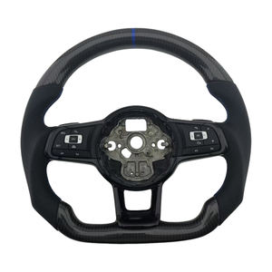 Nuevo Producto: Volante Deportivo de Fibra de Carbono y Cuero Perforado para Volkswagen Golf 7.5 GTI - Product Image 1
