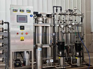 Purificateur d'eau industriel avec pompe à osmose inverse contrôlée par PLC et alertes intelligentes de moteur pour le remplacement du filtre - Product Image 5