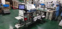 Machine de comptage et d'emballage VB224 Vision avec caméra pour un comptage précis des composants plastiques, connecteurs, bornes et fusibles