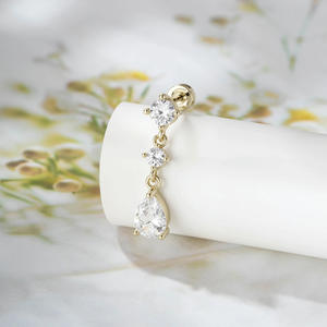 फैशन स्टेनलेस स्टील के आंसू डांगल स्टड ईयररेट कार्टिलेज हेलिक्स ट्रेगस भेदी गहने महिलाएं - Product Image 3