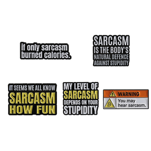 Broche de esmalte con la frase 'Advertencia: Puedes escuchar sarcasmo', 'Mi nivel de sarcasmo depende de <span class=keywords><strong>tu</strong></span> estupidez', insignia para solapa de ropa, regalo de joyería - Product Image 2