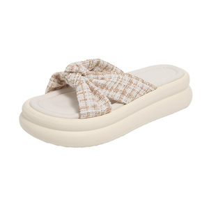 Sandales d'été 2026 en gros pour femmes, respirantes, avec trous, légères - Product Image 5