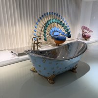 Baignoire de Luxe en Métal, Moderne et Minimaliste, en Acier Inoxydable, Finition Personnalisable pour Studio de Designer, Maison Écologique