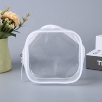 Trousse de maquillage transparente en PVC imprimée avec logo personnalisé, design givré, motif de dessin animé, mode, étanche, fermeture à glissière, trousse de maquillage