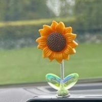 Mignon Bobblehead Tournesol Voiture Bobblehead Ornements Guérir Fleurs Fraîches Voiture Center Console Rétroviseur Décoration