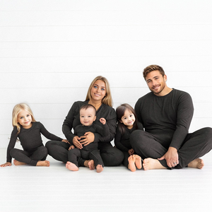 Conjunto de Pijamas Familiares a Juego de Navidad de Algodón y Bambú con Spandex Personalizables de Hongbo, Gran Venta - Product Image 1