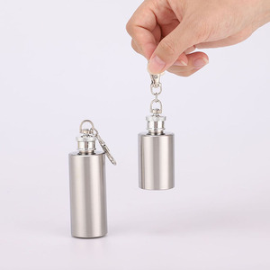 Mini bouteille <span class=keywords><strong>de</strong></span> vin rectangulaire <span class=keywords><strong>en</strong></span> acier inoxydable avec logo personnalisé, porte-clés, flacon <span class=keywords><strong>de</strong></span> poche portable, cadeau <span class=keywords><strong>en</strong></span> gros - Product Image 1