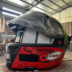 Scultura Gigante a Forma di Casco per Caffetteria in FRP, Chiosco Mobile Personalizzato per <span class=keywords><strong>Ristorante</strong></span> all'Aperto, Postazione di Check-In - Product Image 1