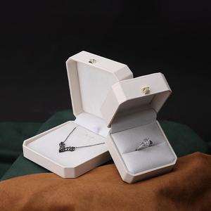 Octagonal Shape Luxury <b>Jewelry</b> <b>Box</b> Soft <b>Leather</b> <b>Jewelry</b> <b>Box</b> Crown Decoration <b>Jewelry</b> <b>Box</b> Set - Product Image 3