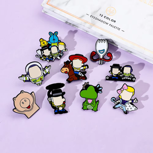 Stripfiguren Speelgoed Verhaal Metal Badge Buzz Hoodie Trish Vork Legering Broche Groothandel Zacht Email Pin Op Voorraad - Product Image 2