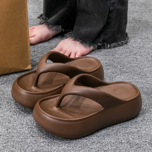 Tongs d'été pour femmes avec talon compensé et semelle en mousse augmentant la taille, imprimé plage - Product Image 2