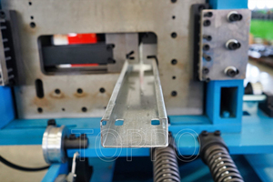 Máquina de Conformado de Perfiles de Acero PPGI/PPGL con Control PLC, Máquina de Conformado de Perfiles en C y Z, Máquina de Conformado de Correas - Product Image 6