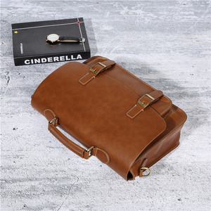 Sac à main en cuir PU pour hommes, asymétrique épaule <span class=keywords><strong>diagonale</strong></span> multifonctionnel stéréotypé horizontal rétro business crazy horse - Product Image 4