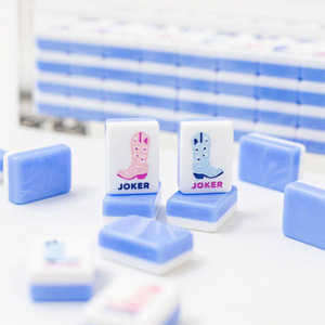 Juego de Mesa Familiar para 4 Jugadores, Portátil, con Fichas de Mahjong Americanas de Acrílico Azul y Burbujas - Product Image 1