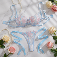 Set Bra dan Thong Wanita Biru Bordir Bunga Transparan dengan Tali Samping, Set Lingerie Renda Berkawat Gaya Prancis, Pakaian Dalam Wanita Seksi