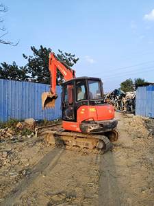 Mini-pelleteuse Kubota d'occasion Japon 3 tonnes 5 tonnes 6 tonnes KX155 KX135 KX165-3 Moteur de pompe à KX165-5 moteur Boîte de vitesses PLC - Product Image 2