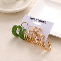 KISSWIFE Boucles d'oreilles tendance en métal torsadé avec perles, boucles d'oreilles créoles en résine léopard, boucles d'oreilles à clous papillon, ensemble de boucles d'oreilles