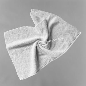 Toallas y trapos blancos multiusos 100% algodón recuperados para limpieza y mantenimiento industrial - Product Image 1