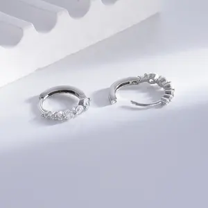 Boucles d'oreilles géométriques uniques en argent sterling 925 pour femmes, huggie pave boucles d'oreilles larges cz