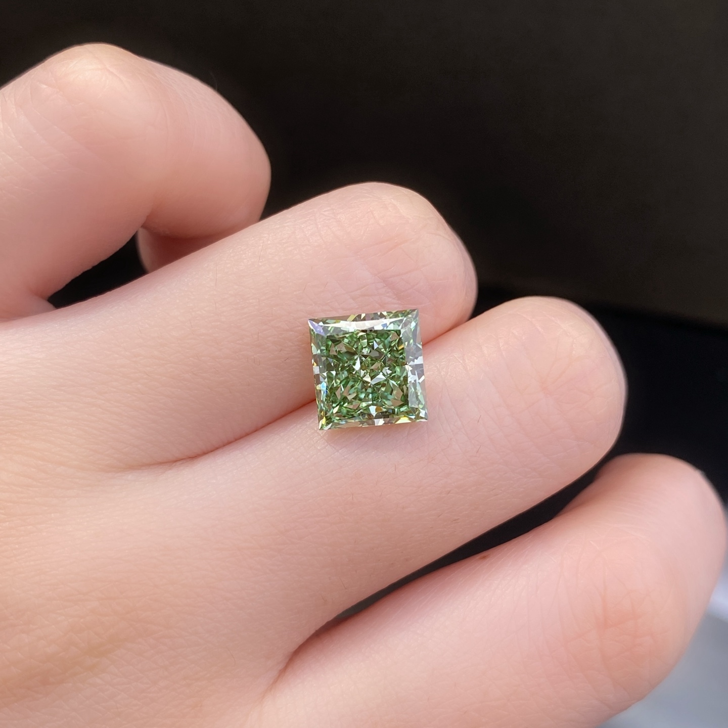 PR Fancy Intense Green 4.71CT VVS2