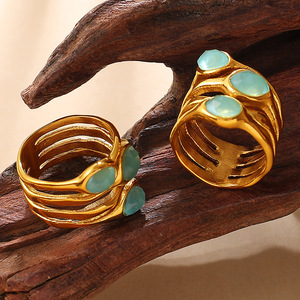 Anillo de piedra natural verde menta, diseño exclusivo, chapado en oro de 18k, acero inoxidable, antideslustre, elegante, para uso diario, para mujer. - Product Image 1