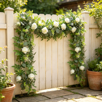 Guirlande Délicate de Roses Blanches et d'Eucalyptus Artificielles pour Arche de Mariage, Toile de Fond, Escalier, Cheminée, Mur, Décoration Intérieure, Cadeaux DIY