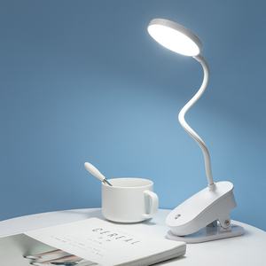 Lámpara de Escritorio con Clip, Interruptor Táctil de Encendido/Apagado, Carga USB, Protección Ocular, LED Regulable, Moderna, Pequeña, para Dormitorio - Product Image 4