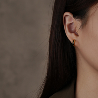 Boucles d'oreilles créoles épaisses hypoallergéniques en argent sterling 925 plaqué or 18 carats personnalisées classiques pour femmes