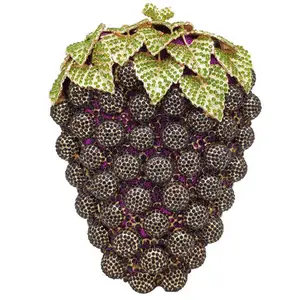 Женский клатч в форме винограда
