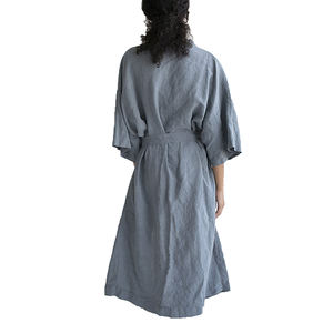 Robe kimono classique en lin gris personnalisable pour femmes manteaux pour femmes avec logo personnalisé couleurs été et automne saison - Product Image 4