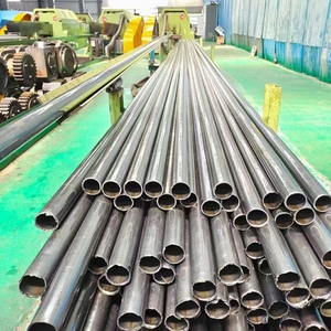 Tuyau en acier sans soudure, tubes en alliage 12 CrMo, haute pression, ASTM A213 Grade T11 T12, tuyau de chaudière sans soudure, application API pour le transport de pétrole - Product Image 4