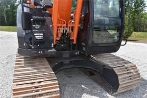 Mini tracteur Hitachi ZX135 d'occasion importé du Japon, 13,5 tonnes, performances stables, état de marche, moteur Kawasaki, pompe, prêt à la vente - Product Image 6