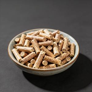 Granulés de bois de caoutchouc thaïlandais haute densité – Combustible biomasse premium conçu pour l'énergie renouvelable propre et le chauffage (exportation) - Product Image 1