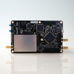 Bộ công cụ vô tuyến được xác định bằng phần mềm HackRF One 1 MHz-6GHz với vỏ hợp kim nhôm & ăng-ten <span class=keywords><strong>PCB</strong></span> nhiều lớp FR-4 - Product Image 3