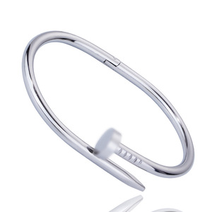 <span class=keywords><strong>Bracciale</strong></span> Impermeabile in Oro 18K di Marca Designer, Famoso <span class=keywords><strong>Bracciale</strong></span> in Acciaio Inossidabile con Diamanti Incastonati - Product Image 5