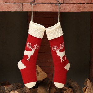 Chaussettes de Noël en gros, grandes chaussettes tricotées de 18 pouces, rouges/vertes, avec rennes et flocons de neige, décorations de Noël pour les fêtes de famille - Product Image 4