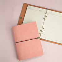 Carnet de notes de voyage rechargeable en cuir PU avec logo personnalisé Carnets de notes de voyage en rose tendre et mignon avec bande élastique