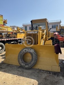 Bulldozer Caterpillar D6D de Alto Rendimiento con Cuchilla de 6 Vías y Transmisión Estable para Construcción y Movimiento de Tierras CAT D7G D7R - Product Image 4