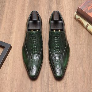Chaussures en cuir pour hommes de style britannique - Chaussures pour hommes en cuir véritable et cuir verni à bout pointu, style coréen tendance, pour affaires et occasions décontractées - Product Image 1