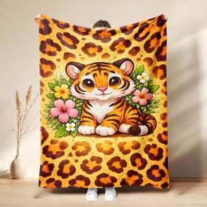Manta de Franela con Estampado de Tigre y Flores, Manta para Siesta, Cálida, Súper Suave para Dormitorio o Sala de Estar, Diseño Personalizado - Product Image 2