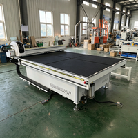 Offre Spéciale – Machine de découpe de verre CNC automatique ZHENGDA CNC2721 – Prix usine – Épaisseur 3-19 mm – Moteur PLC 6KW – Surveillance à distance