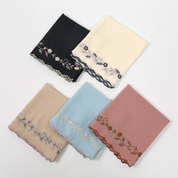 Hijab Nuosha OEM avec broderie florale et bord ondulé, élégant foulard long pour femmes musulmanes