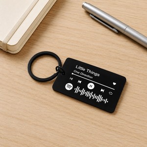 Llavero de Metal con Código de Música de <span class=keywords><strong>Spotify</strong></span> Grabado con Láser Personalizado, Canción y Artista Personalizados, Anillo Rectangular Negro para Llaves - Product Image 1
