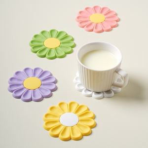 Margherita Flower 6.7 ''x 6.7'' <span class=keywords><strong>antiscivolo</strong></span> sottopentola <span class=keywords><strong>multiuso</strong></span> resistente al calore e pastiglie per uso cucina Hot pad apriscatole poggia cucchiaio - Product Image 5