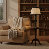 Lampe de table plissée haut de gamme en tissu, lumière d'ambiance flexible, abat-jour élégant beige Empire, base en métal noir élégante