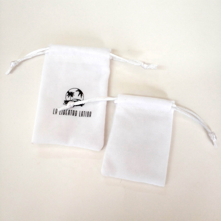 Белая хлопковая сумка для ювелирных изделий на шнурке с логотипом на заказ, маленькая Подарочная сумка для ювелирных изделий разных размеров