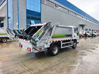 Camion à ordures compacteur diesel manuel Foton Mini 4,5 m³ 4x2 avec moteur, directement de l'usine