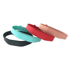 Pulseras NFC ajustables de silicona inteligente a precio de fábrica para identificación de miembros. - Product Image 1